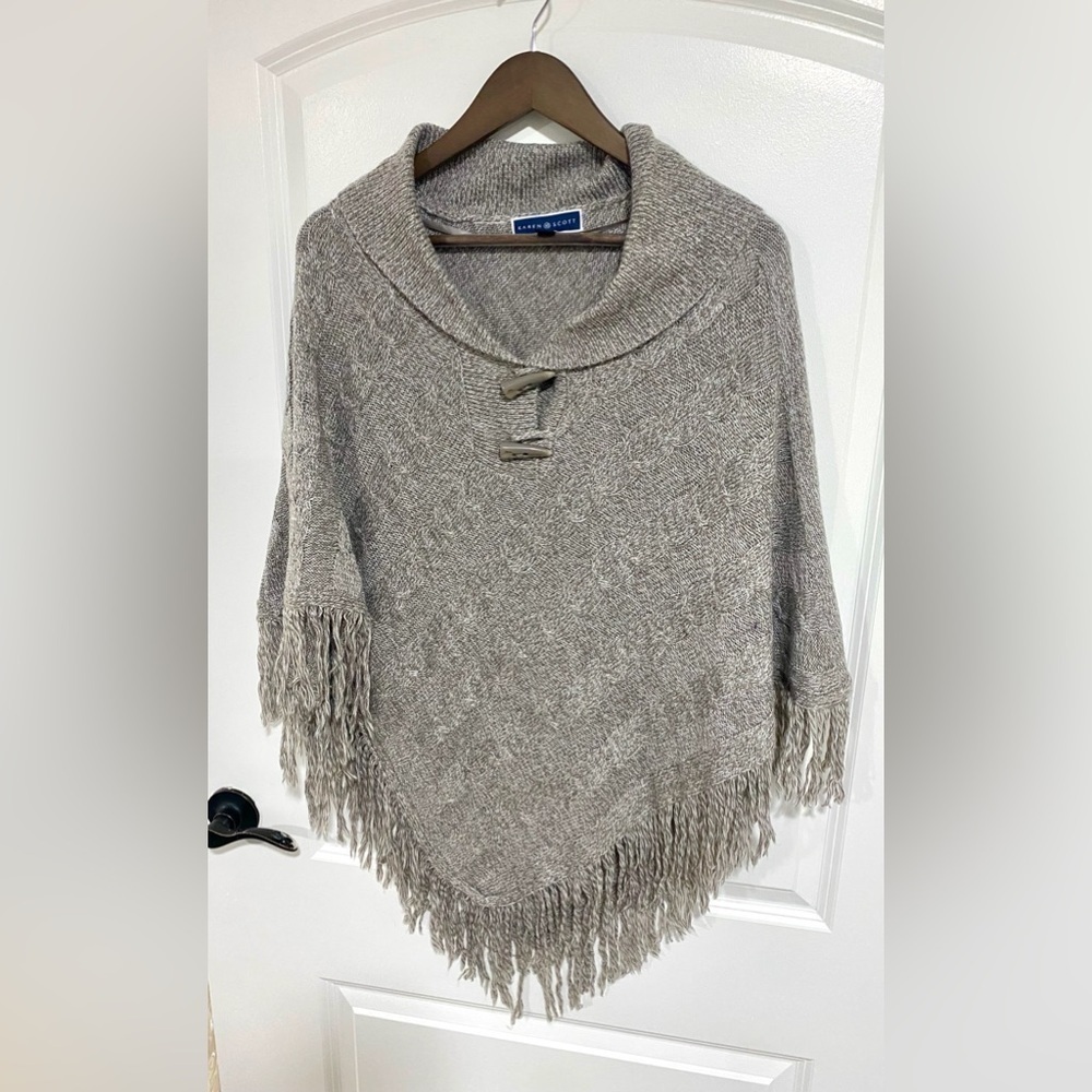 Karen Scott Gray Knit Poncho S/M Cowl Neck Fringe Hem Cozy Sweater Wrap